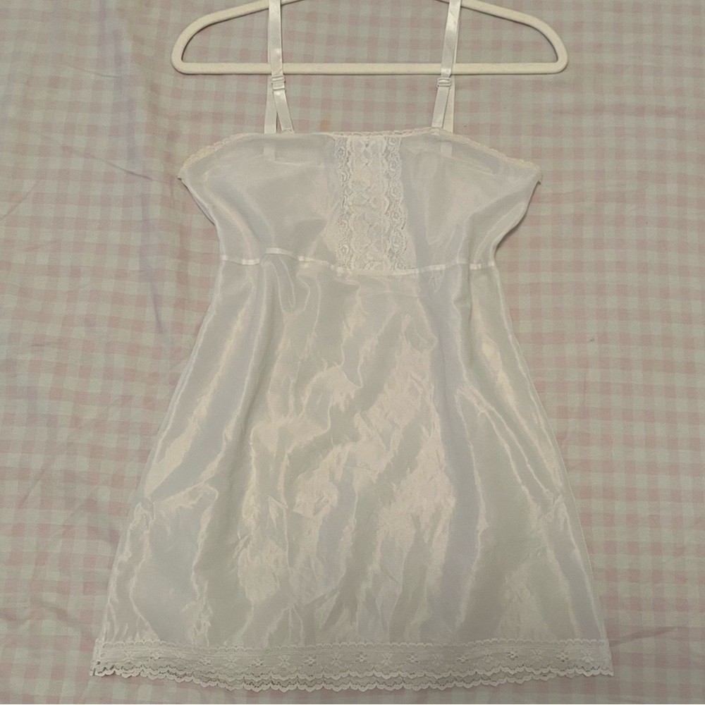 TRUE VINTAGE Mini Lace Slip Dress